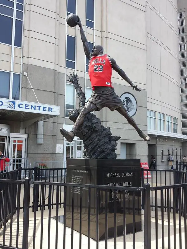 photo of michael jordan statue outside of the united center in chicago